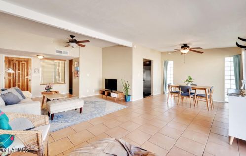 956 Oakland St, Chandler, AZ 85225-6903