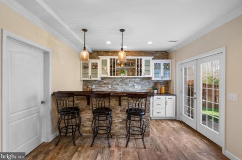 15340 Wits End Dr, Woodbridge VA  22193-5889 exterior