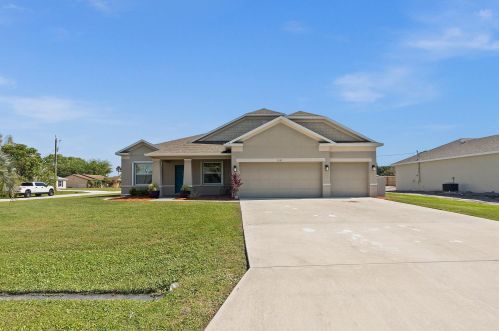 2601 Ibis Ave, Fort Pierce, FL 34952-7251