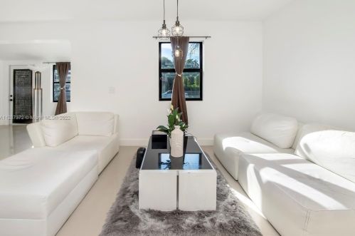 1401 3rd Ave, Dania Beach FL  33004-4214 exterior