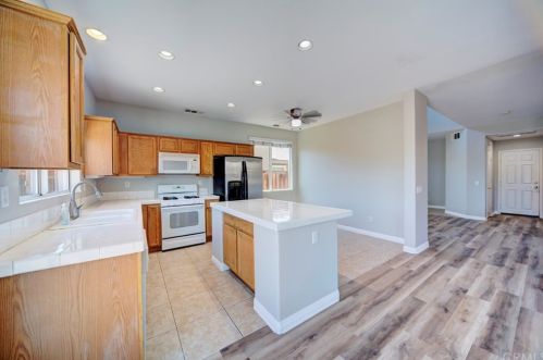 1330 Park Way, Lake Elsinore, CA 92530-4382