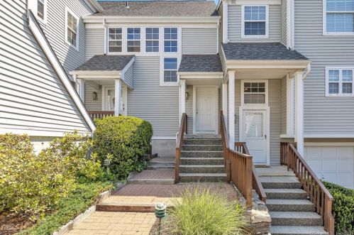 414 Foxboro Dr, Norwalk, CT 06851-1156