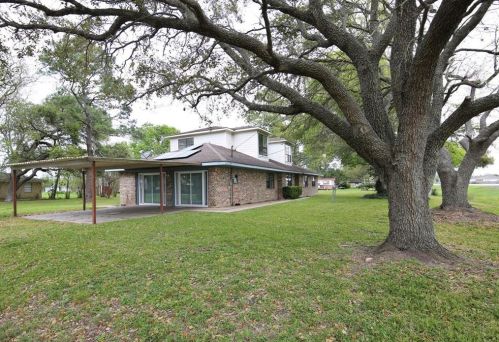 13944 Fm 1236 Rd, Needville, TX 77461-7909