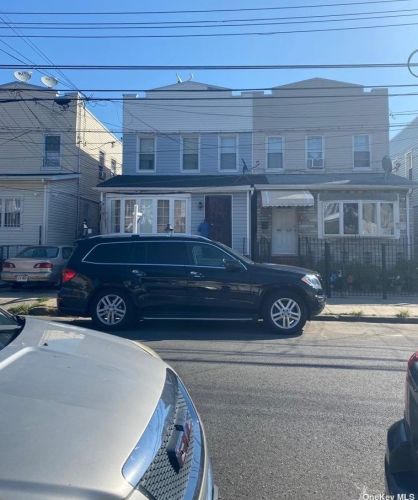 90-43 Eldert Ln, Jamaica, NY 11421-1803