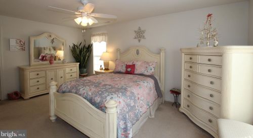 46 Meadowview Dr, Pilesgrove NJ 08098-2539 exterior