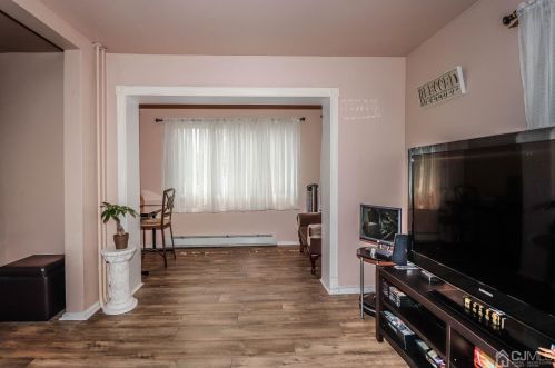 229 Delmore Ave, South Plainfield NJ  07080-3207 exterior