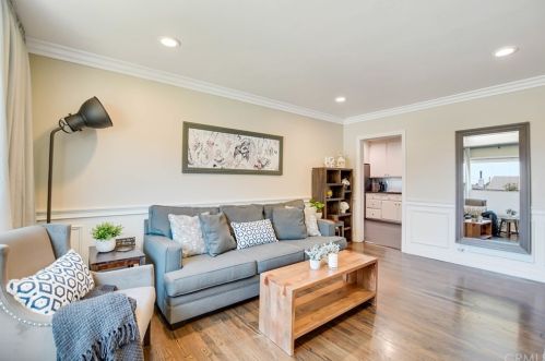 5719 Pennswood Ave, Lakewood CA  90712-1819 exterior