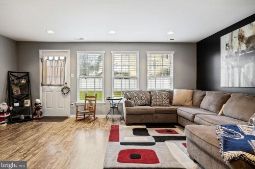 129 South Ave, Swedesboro NJ  08085-1693 exterior