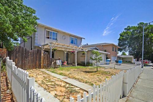 113 Lakehurst Dr, Vacaville, CA 95687-5014