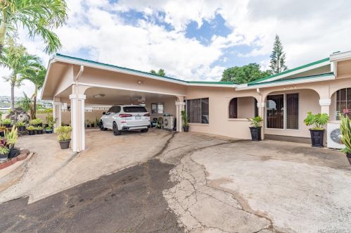 98573 Kaamilo St, Aiea, HI 96701