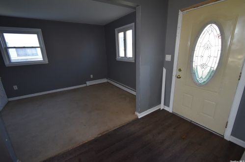 254 Jefferson Ave, Amityville NY  11701-2347 exterior