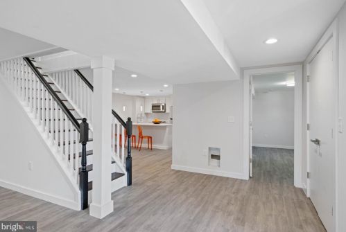 8114 Drayton Ln, Springfield VA  22151-1814 exterior