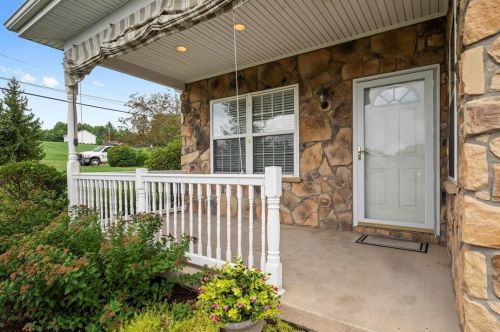 410 Allison Rd, Gibsonia, PA 15044-7817