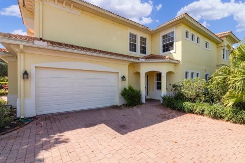 26213 Avenida Las Colinas, Howey In The Hills, FL 34737-5013