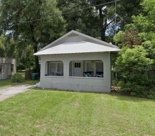 735 Clara Ave, Deland, FL 32720-2701