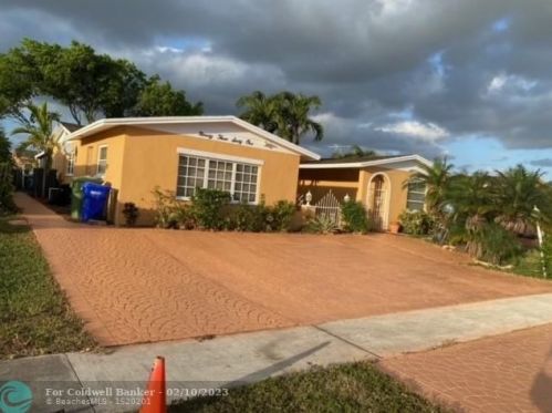 9361 19th St, Hollywood, FL 33024-3107