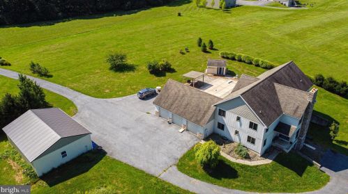 519 Birds Hill Rd, Lincoln Colliery, PA 17963-8394