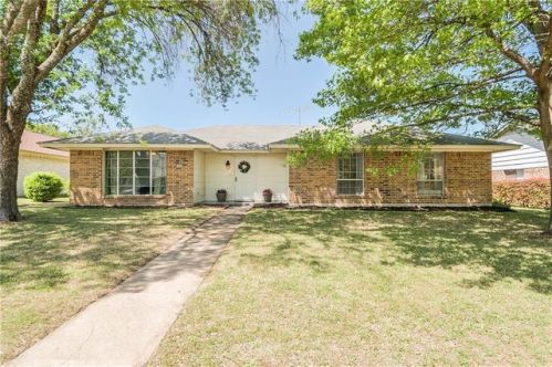 1809 Rainbow Dr, Richardson TX  75081-4418 exterior