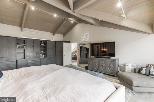 125 Commissioners Pike, Pilesgrove NJ 08098-2033 exterior