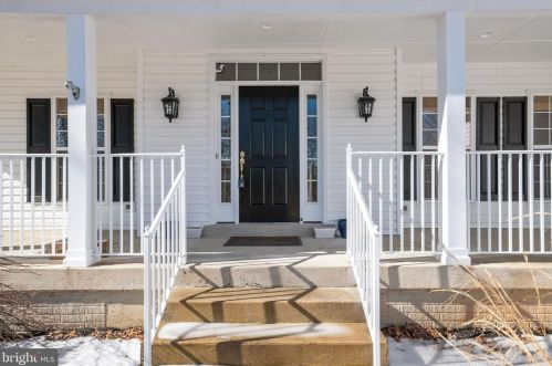 483 Poplar Rd, Fredericksburg, VA 22406-4901