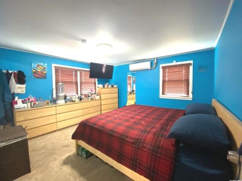 29 Jamaica Ave, Wheatley Heights NY  11798-3027 exterior