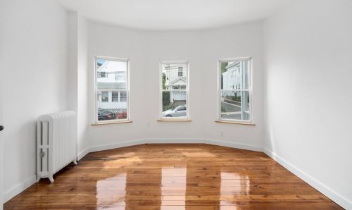 36 Lambert Ave, Chelsea MA  02150-1304 exterior