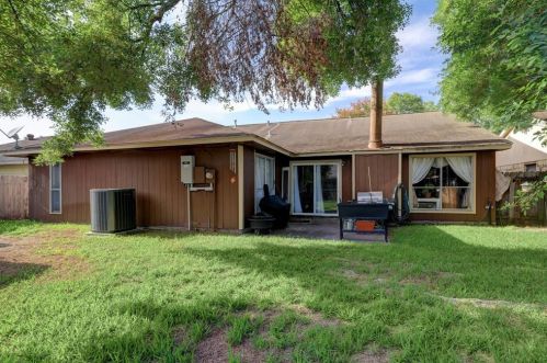 8318 Opalwood Ln, Humble TX 77338-2747 exterior