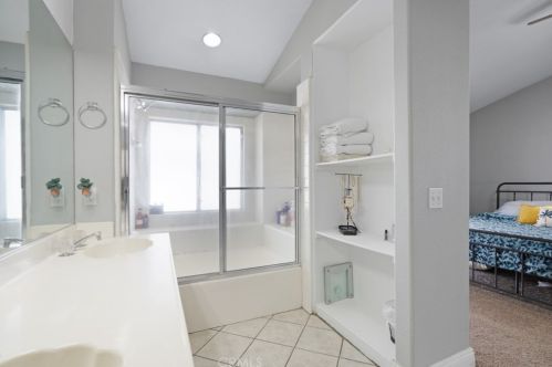 13262 Spring Way, Victorville CA  92392-6805 exterior