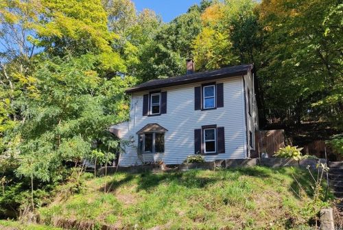 22 Spring St, Ansonia CT  06401-3328 exterior