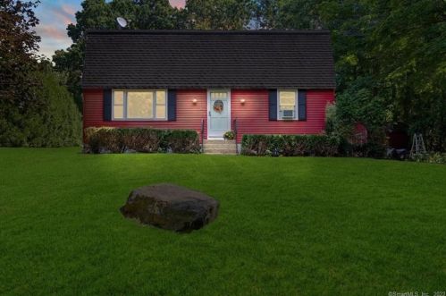 20 Tanglewood Dr, Norwich, CT 06360-1614