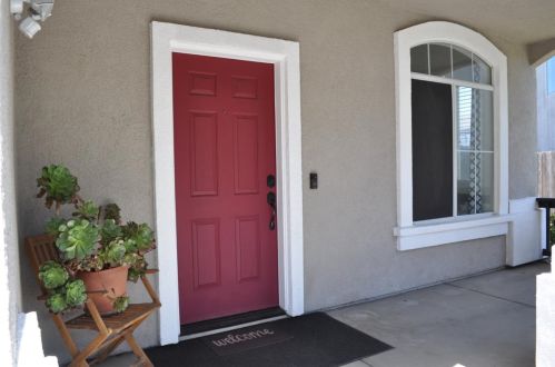 1697 Blush St, Manteca CA  95336-9238 exterior