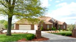 520 Country Ln, Frankfort, KY 40601-4851