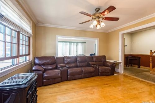 60 Waldo Ave, East Rockaway, NY 11518-1422