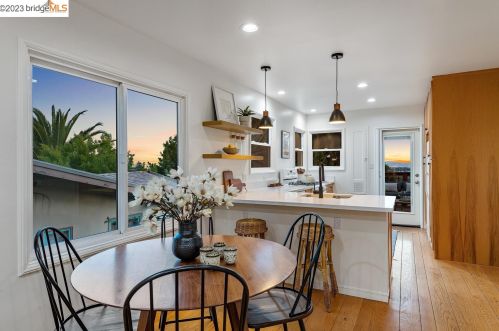 4817 Brookdale Ave, Oakland CA  94619-2510 exterior
