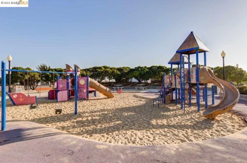 55 Bayside Ct, Richmond CA  94804-7443 exterior