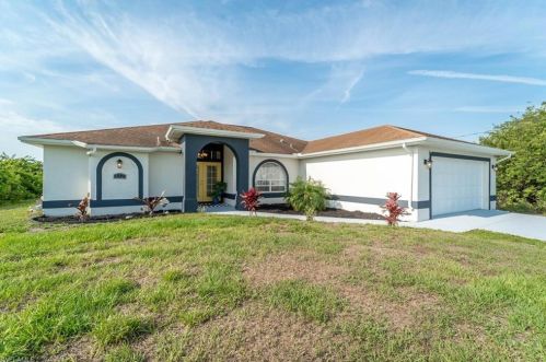 172 Preston St, Lehigh Acres, FL 33974-9453