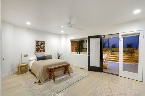513 Dianthus St, Manhattan Beach CA  90266-6720 exterior