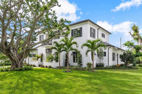 1615 4th Ave, Delray Beach, FL 33444-3111