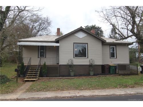 327 Mayflower Ave, Cramerton, NC 28032-1300