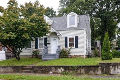 262 Clark St, Bridgeport, CT 06606-3401