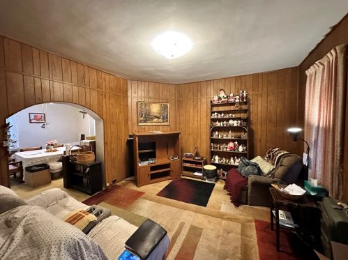 2 Emily St, Pittsburgh, PA 15205-3004