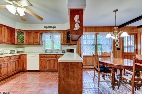 11 House Wren, Hackettstown NJ  07840-2815 exterior