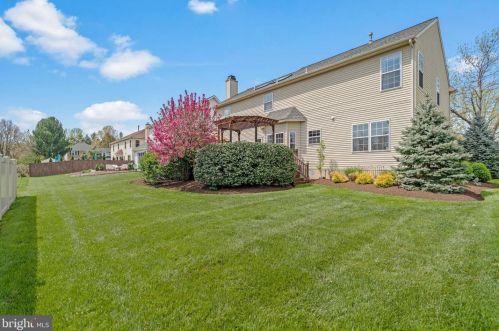 224 Shelly Dr, Collegeville PA  19426-2667 exterior