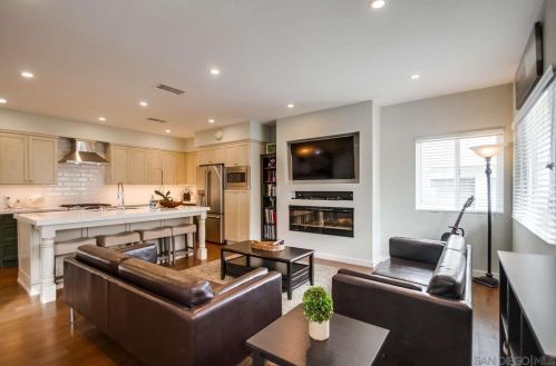 1760 La Playa Ave, San Diego CA 92109-6526 exterior