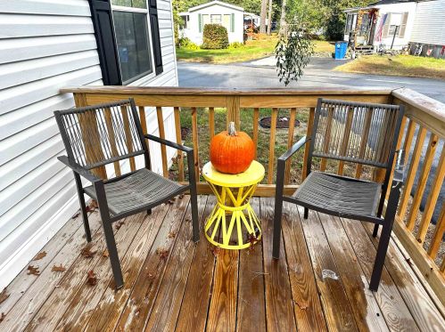 36 Cedar St, Hinsdale NH  03451-2427 exterior