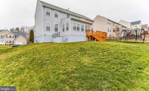 10114 Lees Crossing Ln, Fredericksburg VA  22408-0292 exterior