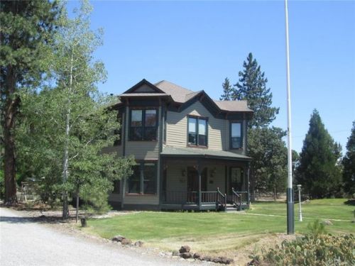 3434 Easy St, Yreka, CA 96097-9706
