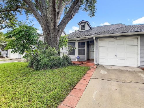 4557 Southfield Ave, Orlando, FL 32812-7749