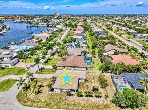 721 56 St, Cape Coral FL  33914-7224 exterior