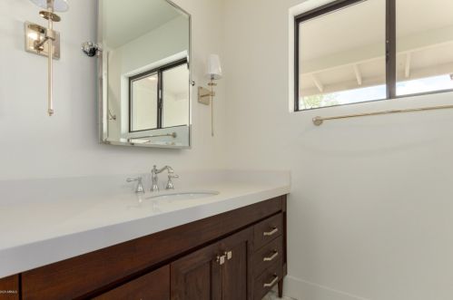 4554 Mcdonald Dr, Scottsdale AZ 85253-5328 exterior